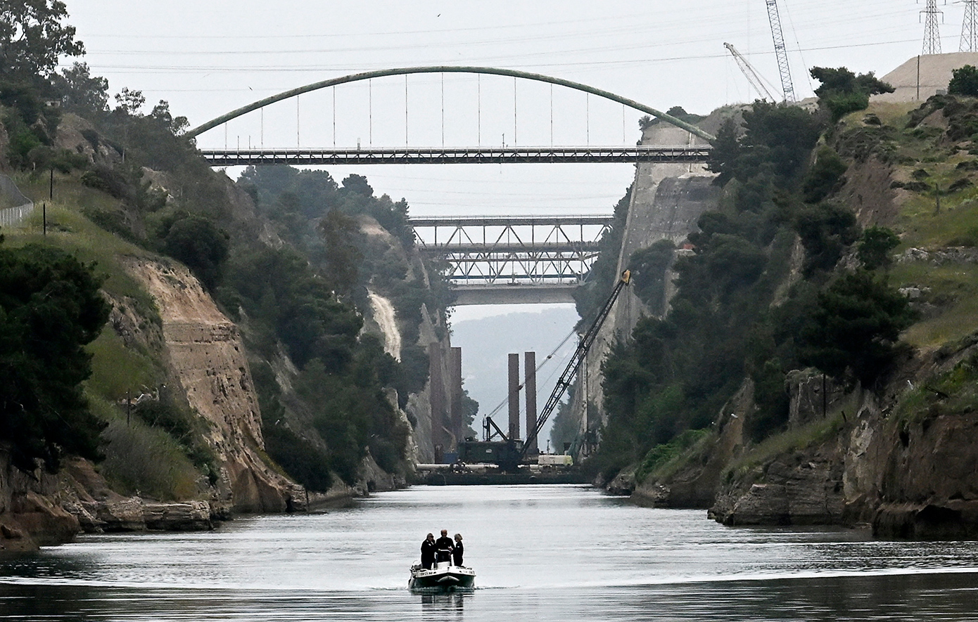 Τραγωδία στον Ισθμό της Κορίνθου: Σορός 17χρονης εντοπίστηκε να επιπλέει στο κανάλι της Διώρυγας