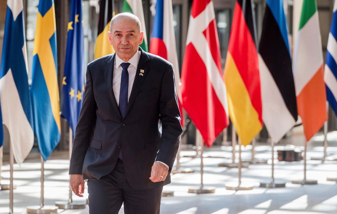 Πολιτικός σεισμός στη Σλοβενία: Ο Γκολόμπ αποχωρεί, ο Γιάνσα ετοιμάζει επιστροφή στην εξουσία