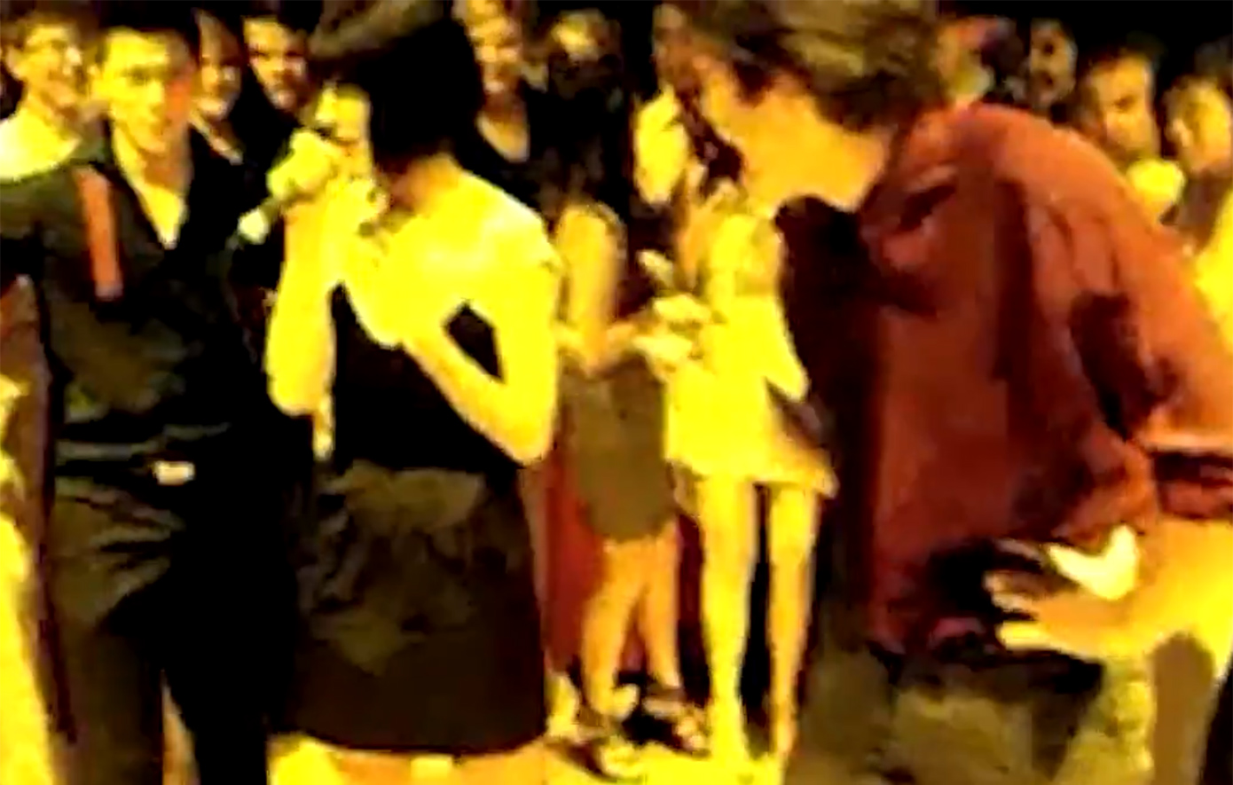 Στη δημοσιότητα βίντεο με την Κέιτι Πέρι να τραγουδά, τη νύχτα που κατηγορείται από την Ρούμπι Ρόουζ για σεξουαλική επίθεση