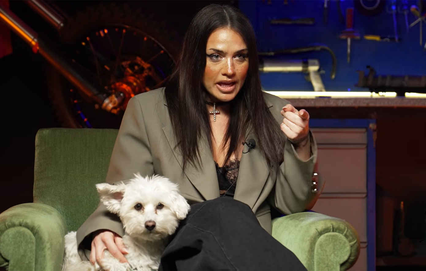 Κόνι Μεταξά: «Μου αρέσει να είμαι μόνη μου, δεν κάνω σεξ» &#8211; Αποκάλυψε ότι πήρε 10 κιλά μετά το διαζύγιό της