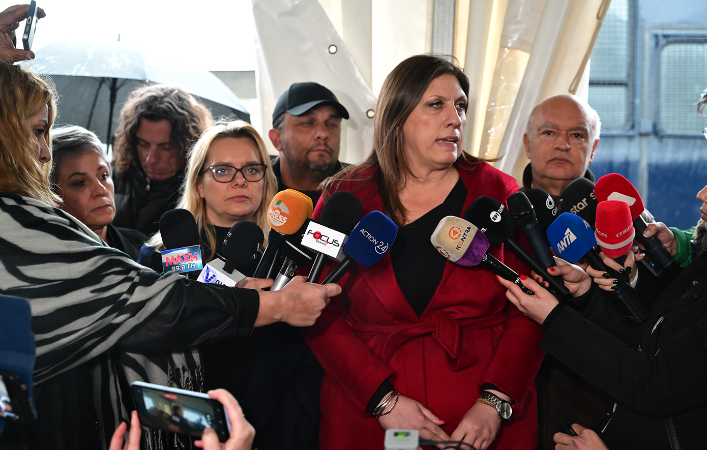 Δίκη για τα Τέμπη: Αποχή δήλωσε η πρόεδρος του δικαστηρίου, λόγω της Κωνσταντοπούλου