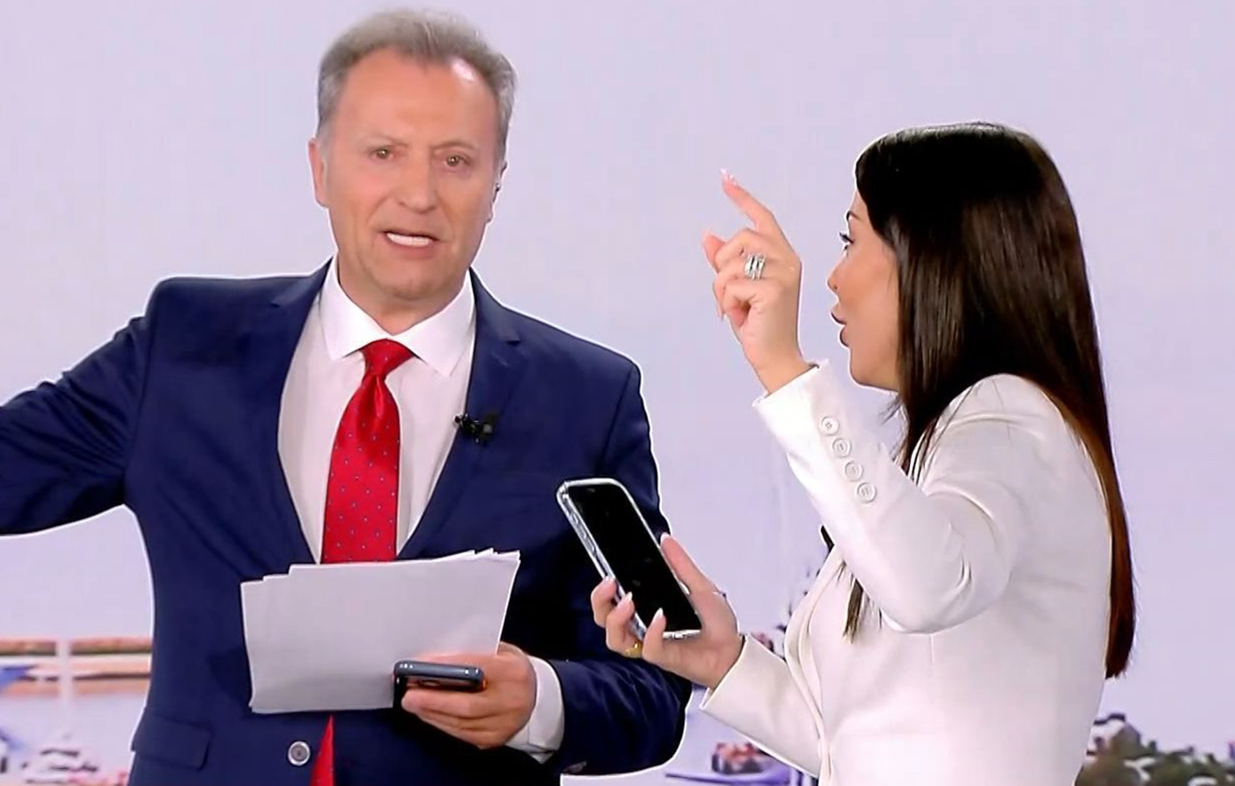 Η Αφροδίτη Λατινοπούλου μιμήθηκε τη Ζωή Κωνσταντοπούλου &#8211; «Είναι η Ελένη Λουκά της πολιτικής»