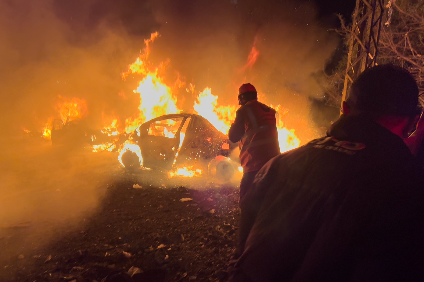 Νέες εκρήξεις στη Βηρυτό μετά από επανειλημμένα ισραηλινά χτυπήματα – Στο στόχαστρο και ένα όχημα