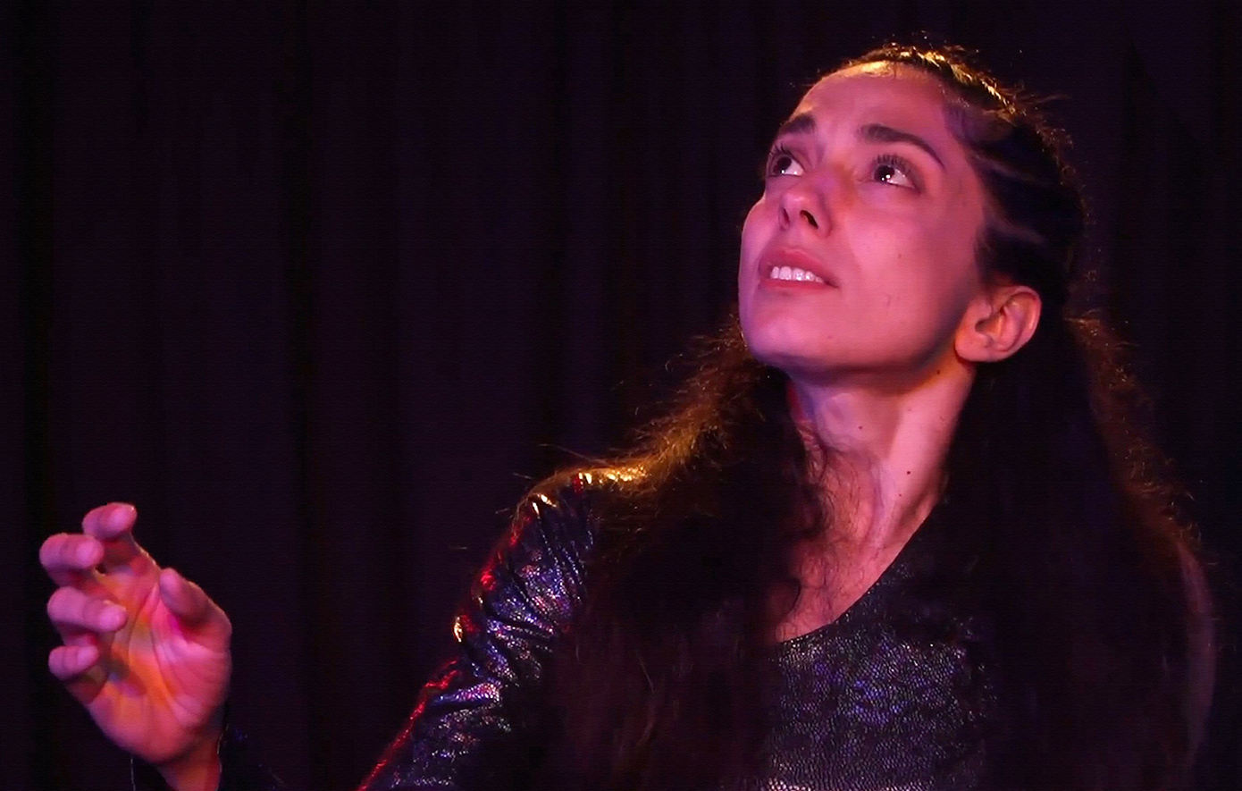 Πώς στην «Περσεφόνη» του Ρίτσου και με τη ματιά της Λυσάνδρας Αναστασοπούλου, ο έρωτας και ο θάνατος είναι αλληλένδετοι