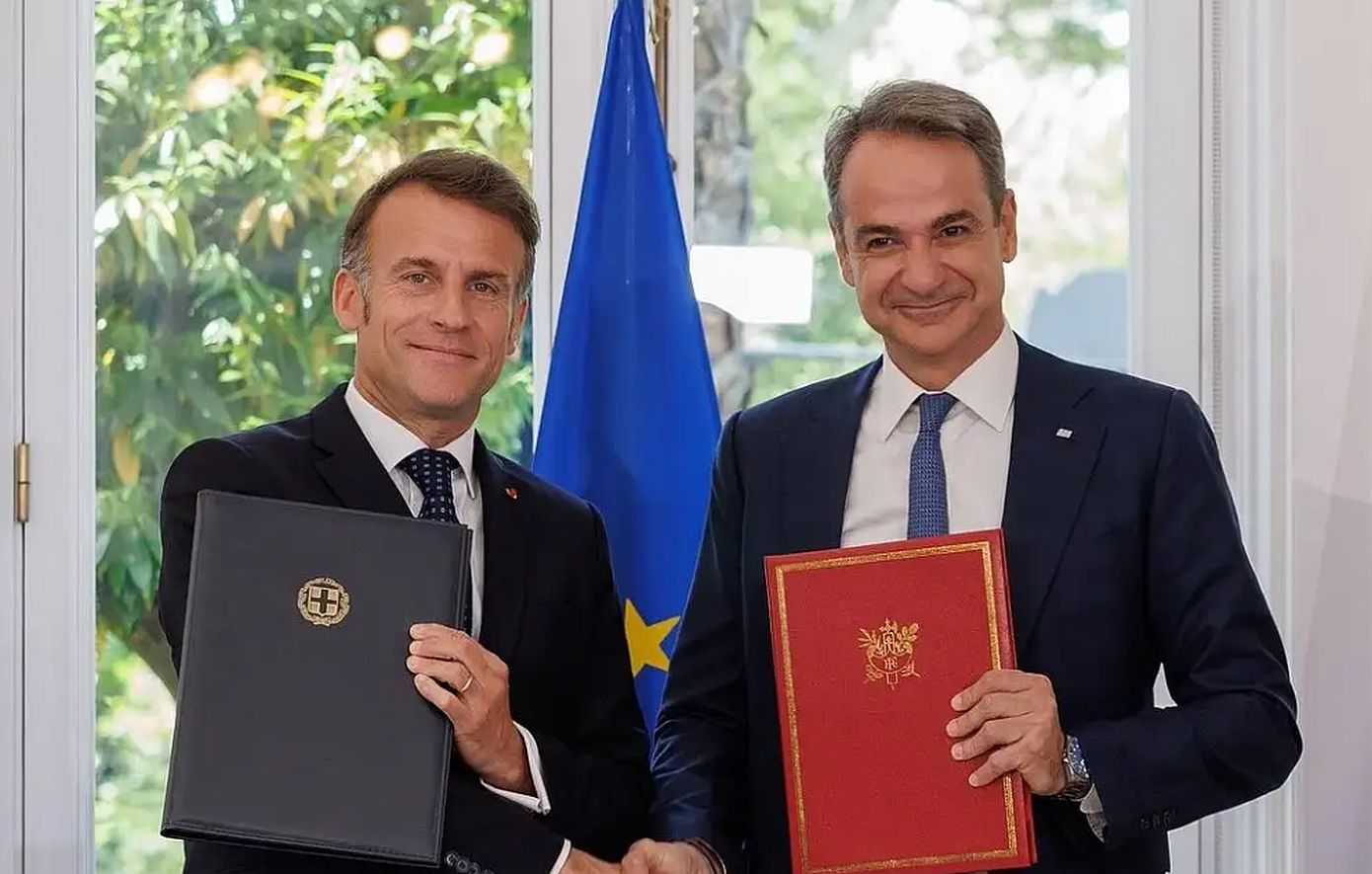 Η ανάρτηση του Μακρόν με τον Μητσοτάκη υπό τους ήχους τραγουδιού του Τζίμι Πανούση &#8211; «Εγώ κι εσύ μαζί»