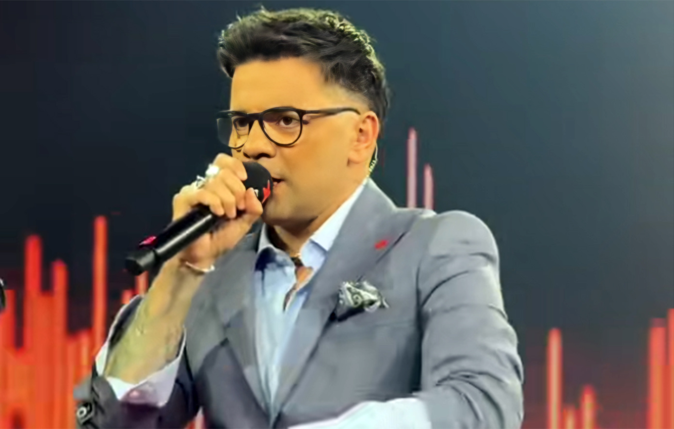 Ο Θοδωρής Μαραντίνης έκανε το «Φωτιά με Φωτιά» του Πάνου Κιάμου σε «Fire Fire»