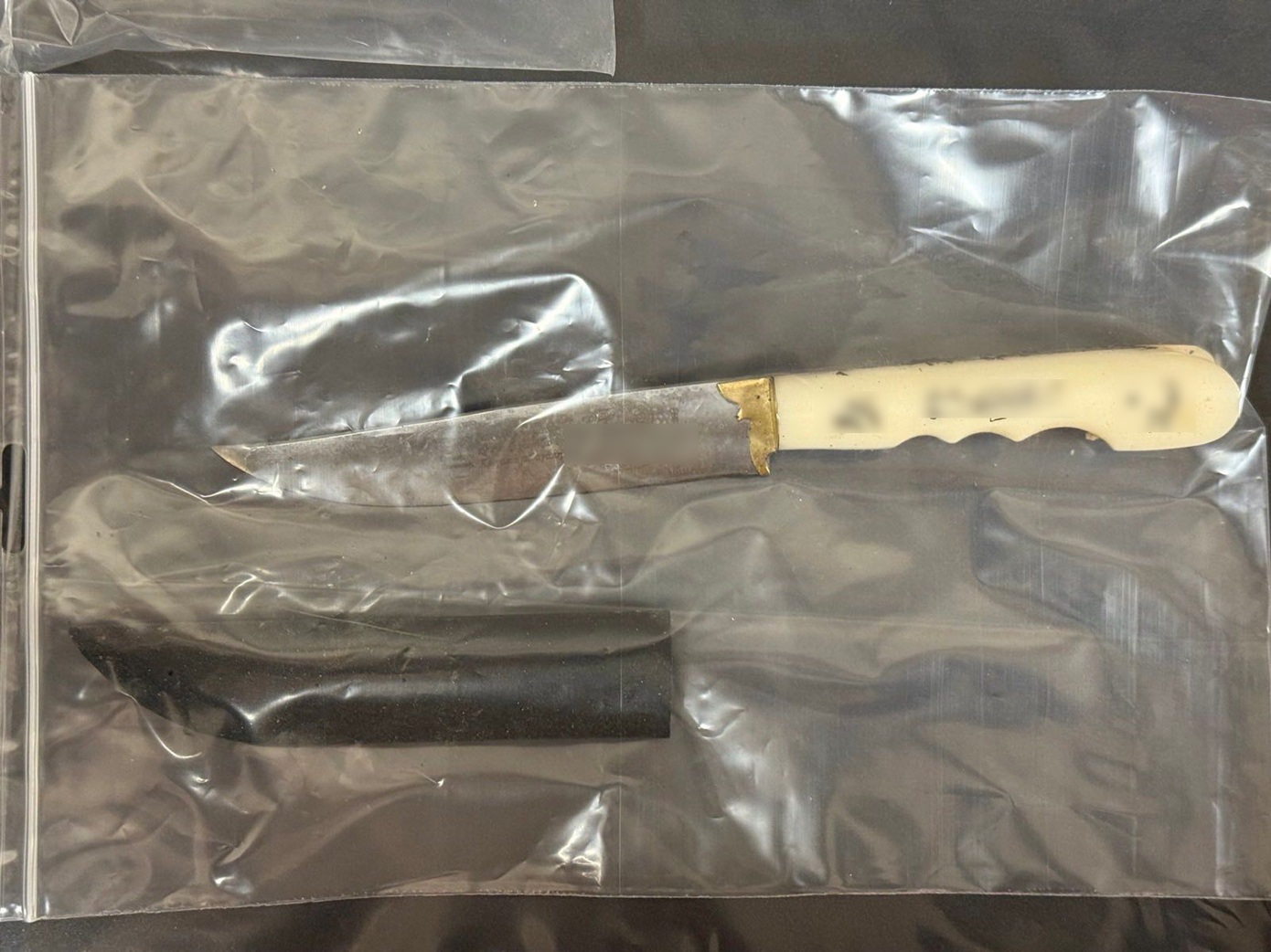 Το κρητικό μαχαίρι-δώρο, που έγινε φονικό όπλο για τον 20χρονο στον Άγιο Δημήτριο &#8211; Τραγική ειριωνία η μαντινάδα πάνω στη λάμα