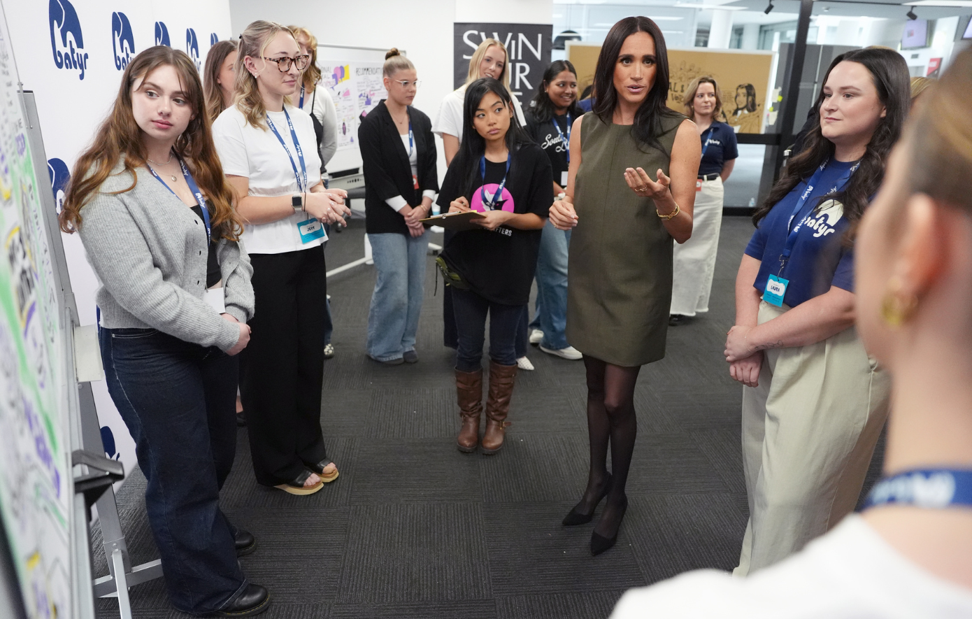 Νέες αιχμές της Μέγκαν Μαρκλ για την είσοδό της στη βασιλική οικογένεια: «Δέχομαι bullying κάθε μέρα για 10 χρόνια»