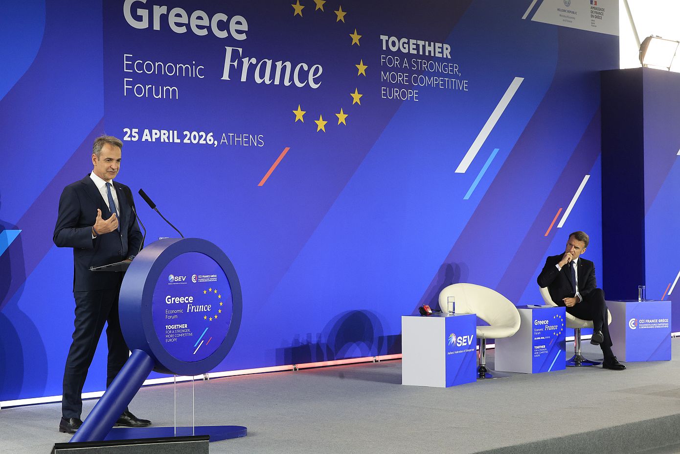 Κυριάκος Μητσοτάκης και Εμανουέλ Μακρόν στο Ελληνογαλλικό Οικονομικό Φόρουμ &#8211; Δείτε Live