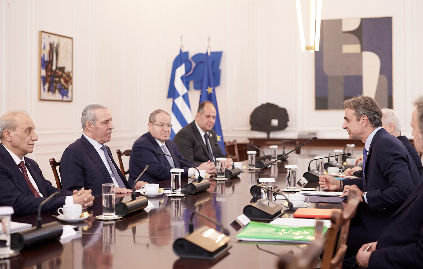 Πρωθυπουργός Κυριάκος Μητσοτάκης συναντήθηκε σήμερα στο Μέγαρο Μαξίμου με τον Αντιπρόεδρο της Παλαιστινιακής Αρχής, Hussein al-Sheikh.