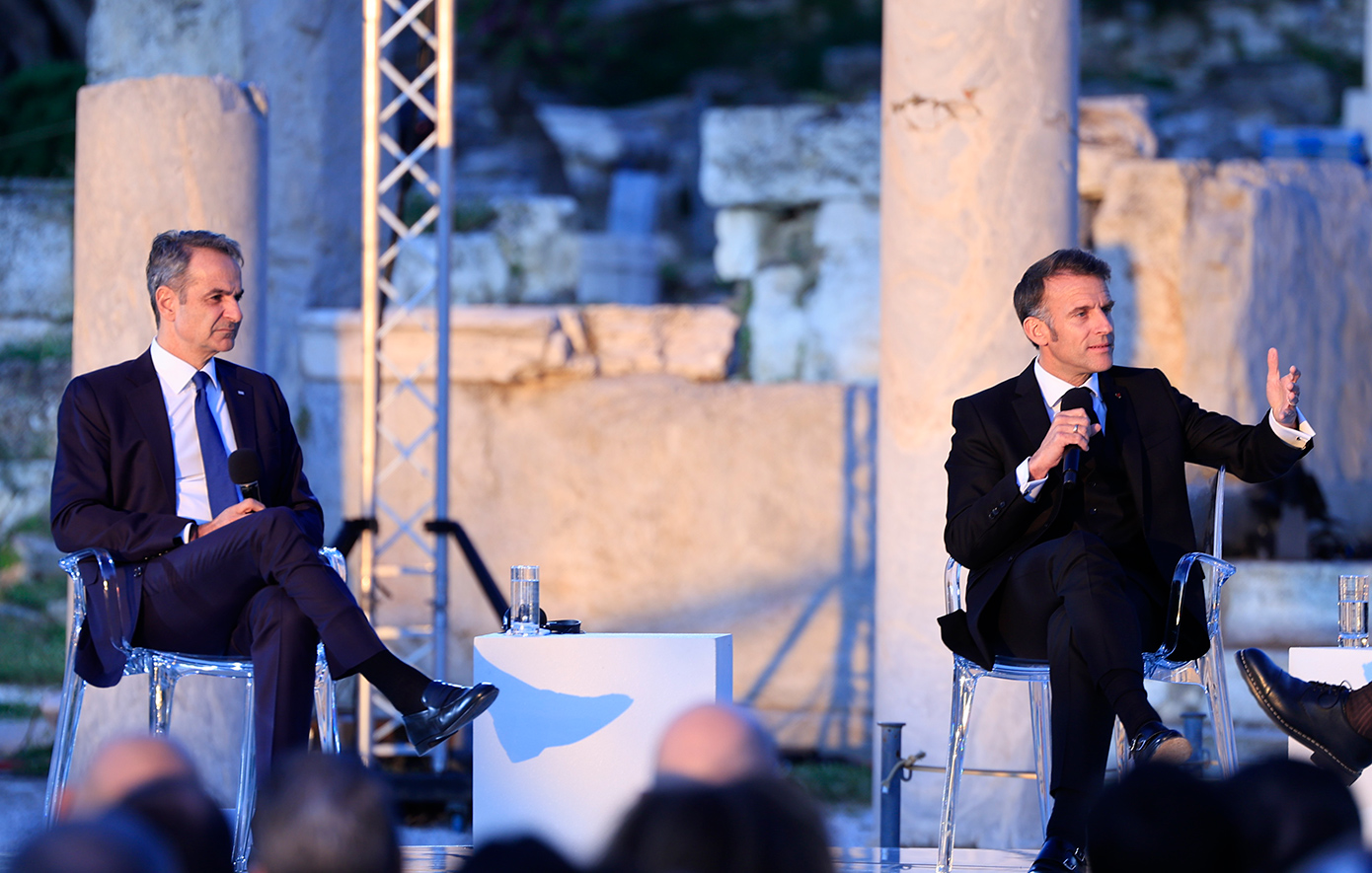 Live η συζήτηση Μητσοτάκη &#8211; Μακρόν στη Ρωμαϊκή Αγορά &#8211; «Ίσως να είναι η ώρα της Ευρώπης σε εποχή παγκόσμιας αταξίας»