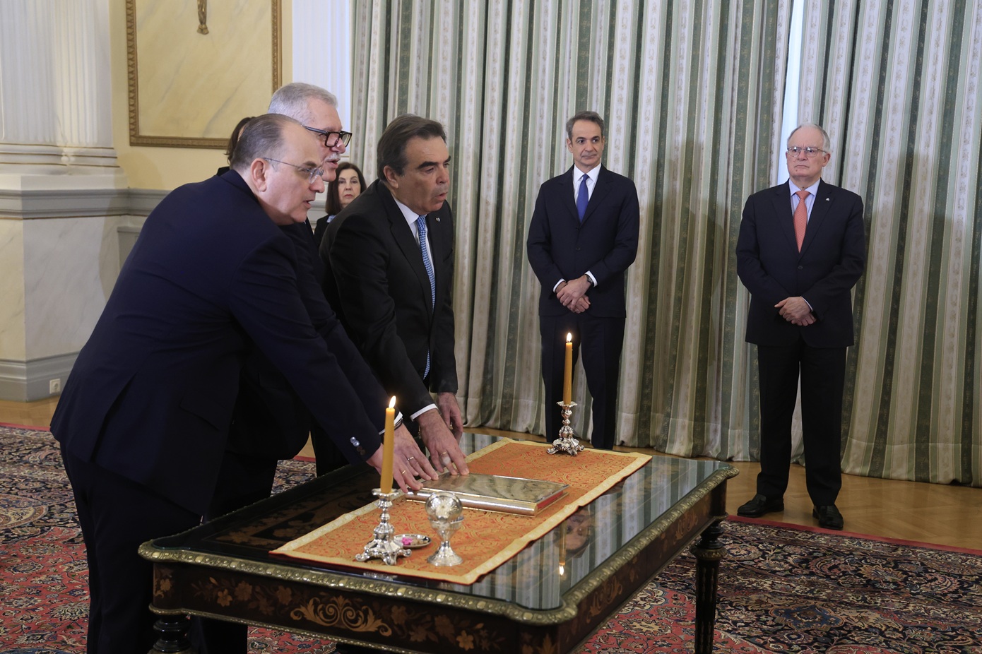 Ορκίστηκαν τα νέα μέλη της κυβέρνησης μετά τον ανασχηματισμό