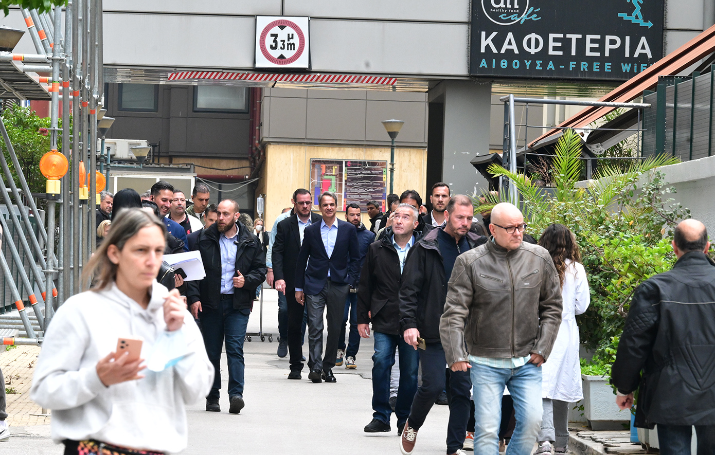 Γιώργος Μυλωνάκης: Στον «Ευαγγελισμό», για μια ακόμη ημέρα, ο Κυριάκος Μητσοτάκης &#8211; Παρέμεινε μιάμιση ώρα