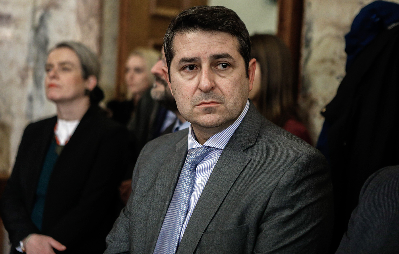 Το πρώτο ιατρικό ανακοινωθέν για τον Γιώργο Μυλωνάκη: «Σοβαρή αλλά ελεγχόμενη» η κατάστασή του