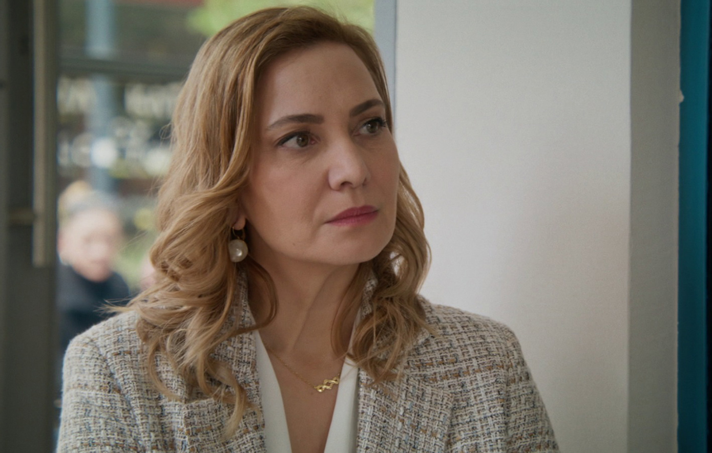 Να μ' αγαπάς