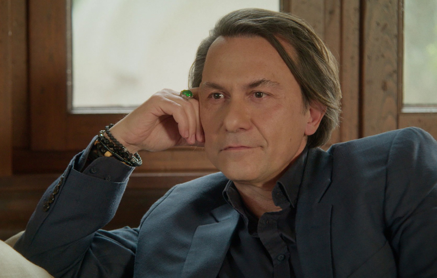 Να μ' αγαπάς Να μ' αγαπάς