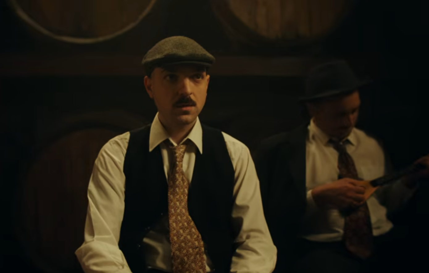 APON: Η συνεργασία με τον Θοδωρή Κατσαφάδο και το νέο single «Ρεμπέτικο»