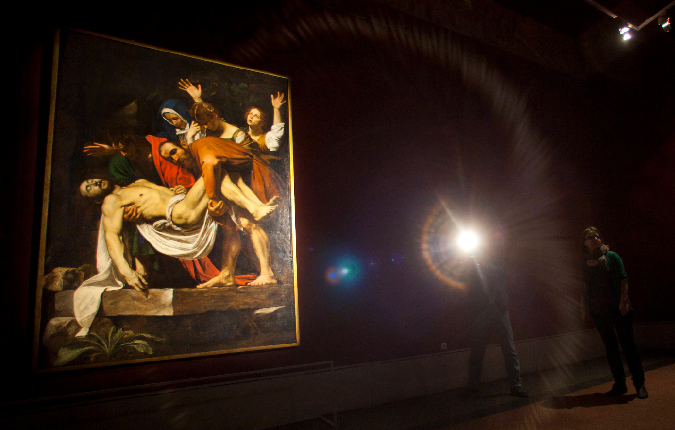 «Η Ταφή του Χριστού», το εμβληματικό έργο από την Πινακοθήκη του Βατικανού, σε παλαιότερη έκθεση με δημιουργήματα του Caravaggio στο Μουσείο Καλών Τεχνών Πούσκιν στη Μόσχα.