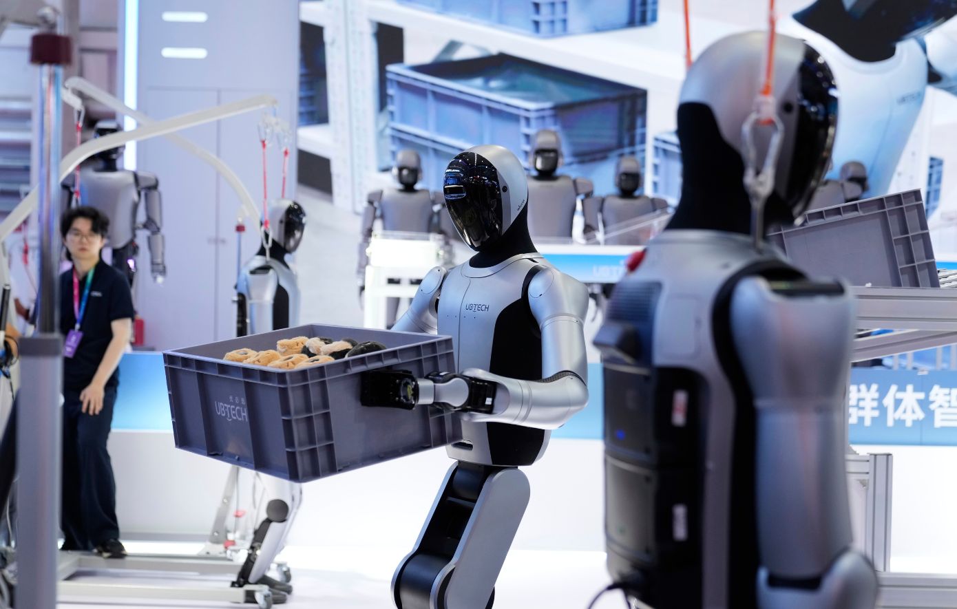 Εργοστάσιο ανθρωποειδών ρομπότ στην Κίνα ισχυρίζεται ότι μπορεί να κατασκευάζει ένα ρομπότ κάθε 30 λεπτά