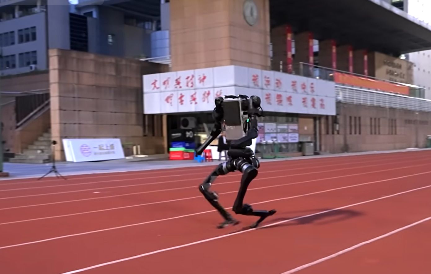 Ανθρωποειδές ρομπότ στην Κίνα απειλεί να σπάσει το ρεκόρ του Γιουσέιν Μπολτ μέχρι τα μέσα του 2026 