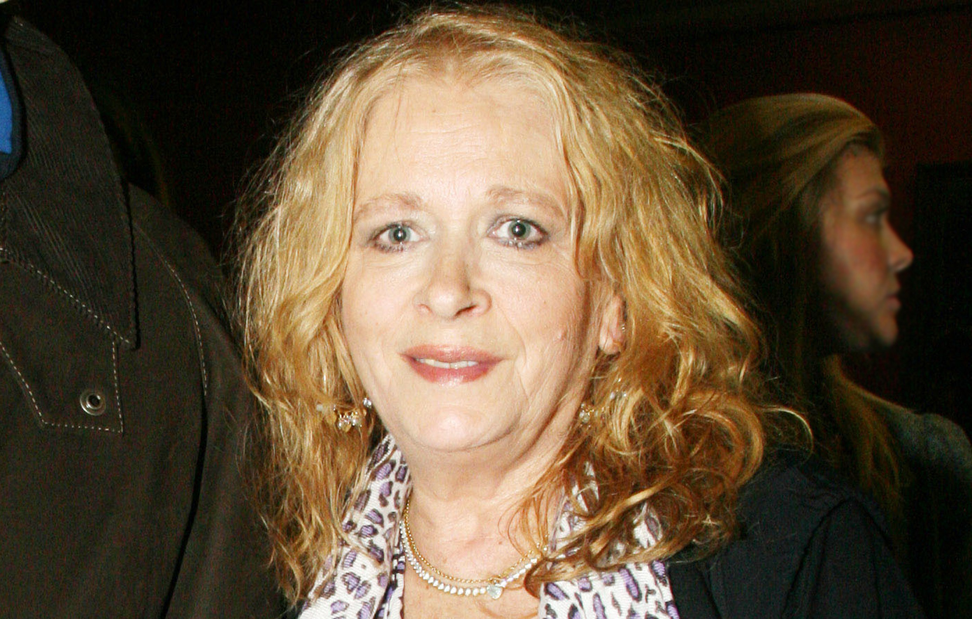 «Η φωτογραφία της μητέρας μου δεν είναι πρόσφατη &#8211; Έχει κινητικά προβλήματα εδώ και δύο χρόνια», είπε ο γιος της Νόρας Βαλσάμη