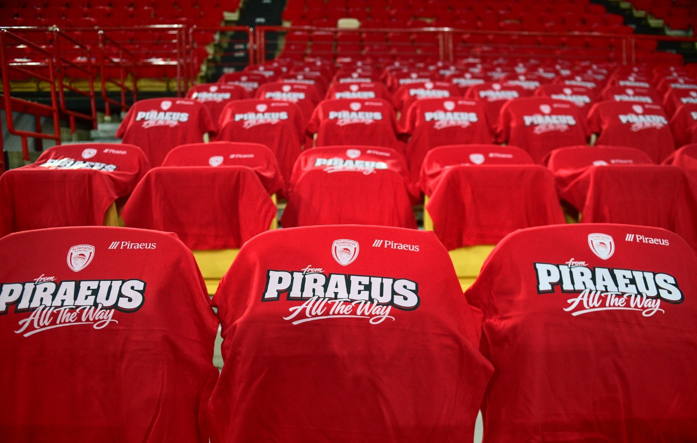 Ολυμπιακός &#8211; Μονακό: Γέμισε με κόκκινα μπλουζάκια το ΣΕΦ &#8211; Το εντυπωσιακό βίντεο της ΚΑΕ