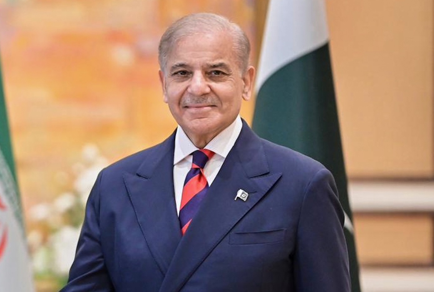 Ο πρόεδρος του Πακιστάν Σεχμπάζ Σαρίφ συνομίλησε με τον Ιρανό ομόλογό του, Μασούντ Πεζεσκιάν