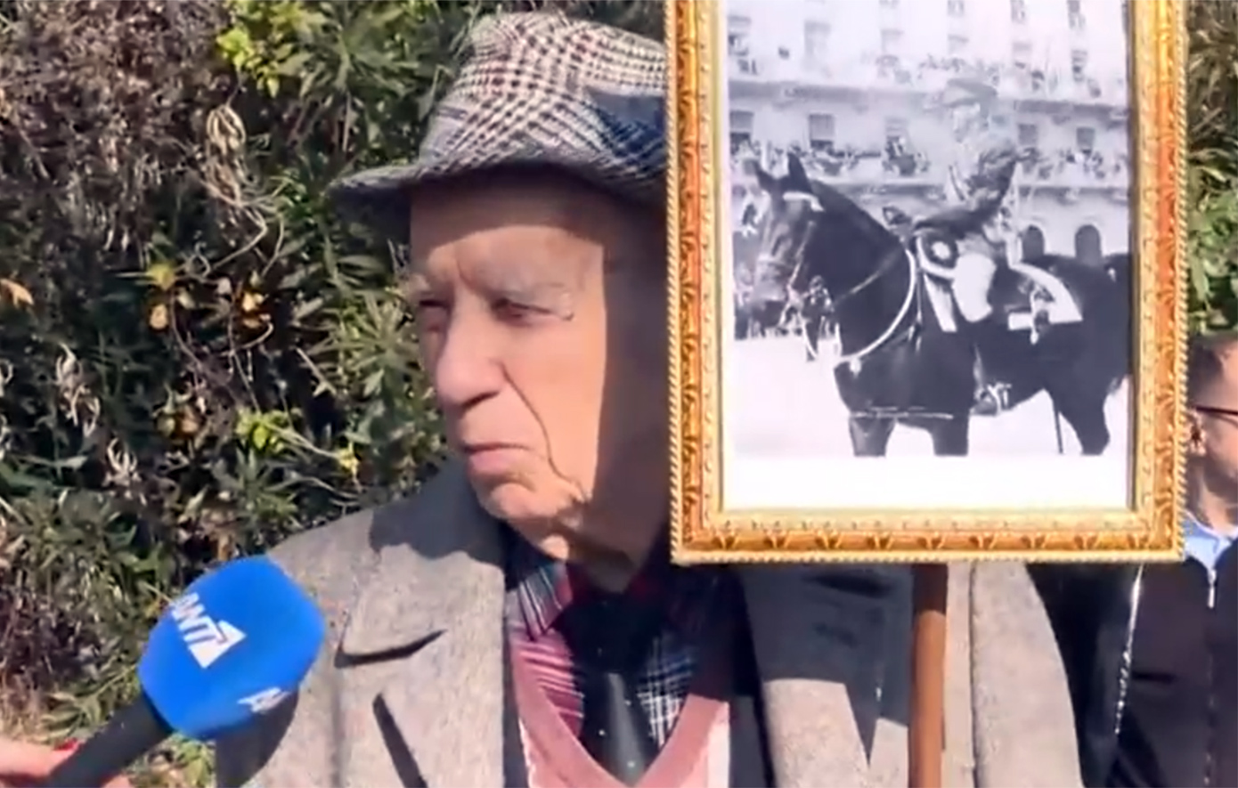 Όταν ο 89χρονος είχε πάει στην κηδεία του τέως βασιλιά Κωνσταντίνου και είχε μιλήσει στις κάμερες