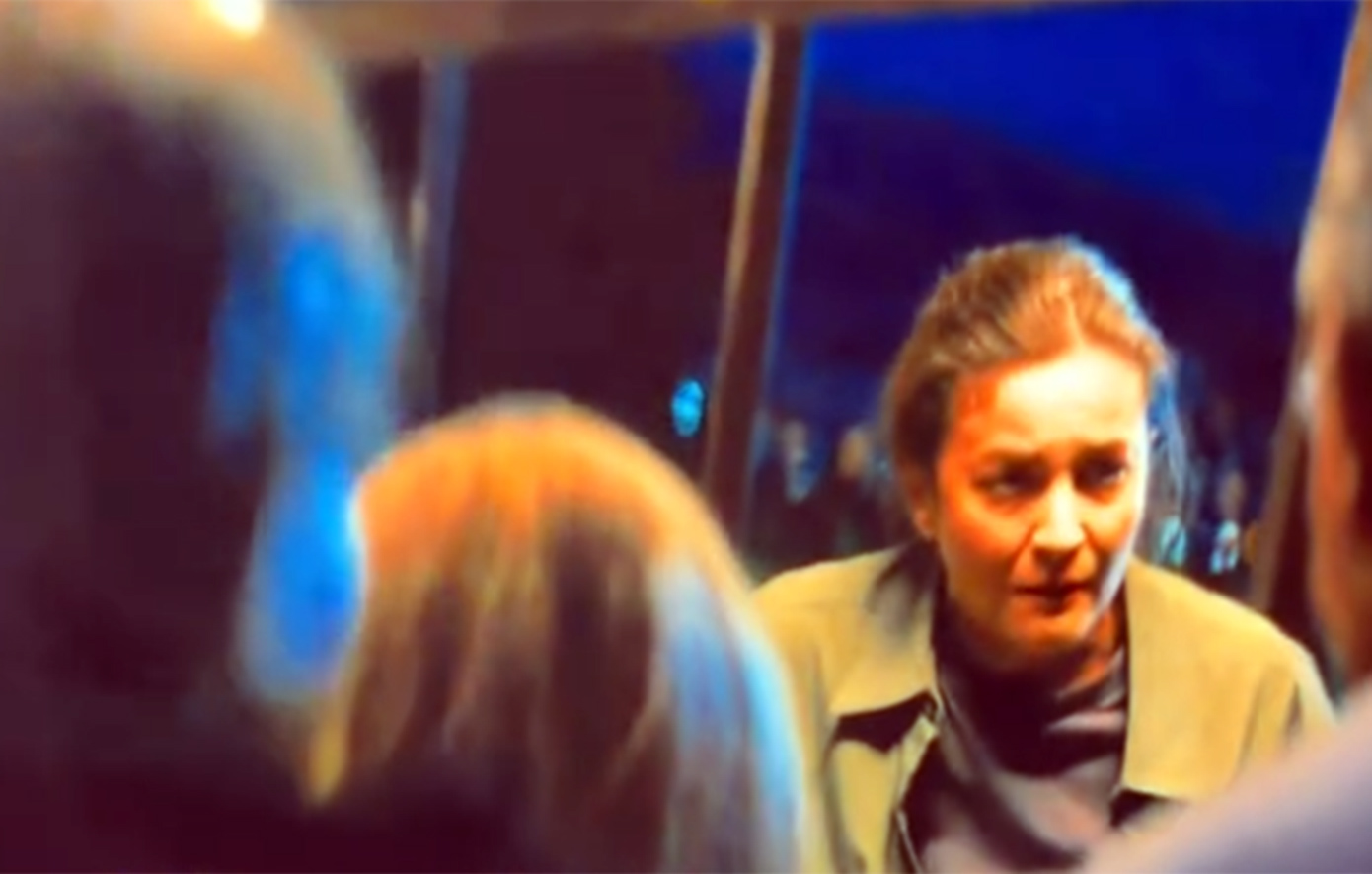 «Γιατί ρε πατέρα»: Η viral σκηνή που προκάλεσε την αντίδραση του σεναριογράφου &#8211; «Με προκλητικά ρούχα είμαι τσ..λα, με τα σεμνά δεν είμαι θηλυκιά»