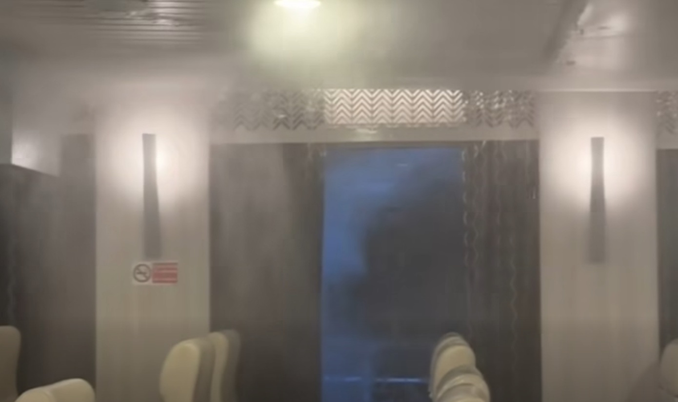 Νέο βίντεο από τη στιγμή που ενεργοποιείται το σύστημα πυρόσβεσης στο πλοίο «Νήσος Σάμος»