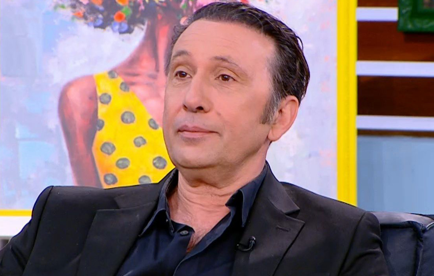 Ρένος Χαραλαμπίδης: «Απείχα πολλά χρόνια από την τηλεόραση για να γηροκομήσω τους γονείς μου»