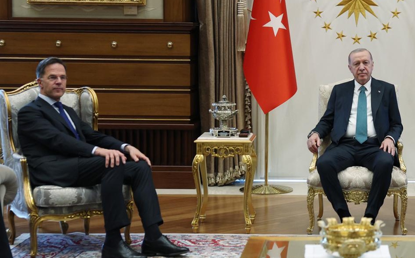 O Μαρκ Ρούτε επαίνεσε την τουρκική αμυντική βιομηχανία στην συνάντηση του με τον Ερντογάν