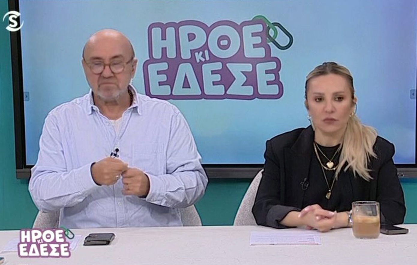 Γκάφα Κύπριου παρουσιαστή: Έβαλε την πιστωτική του κάρτα σε φακελάκι γάμου