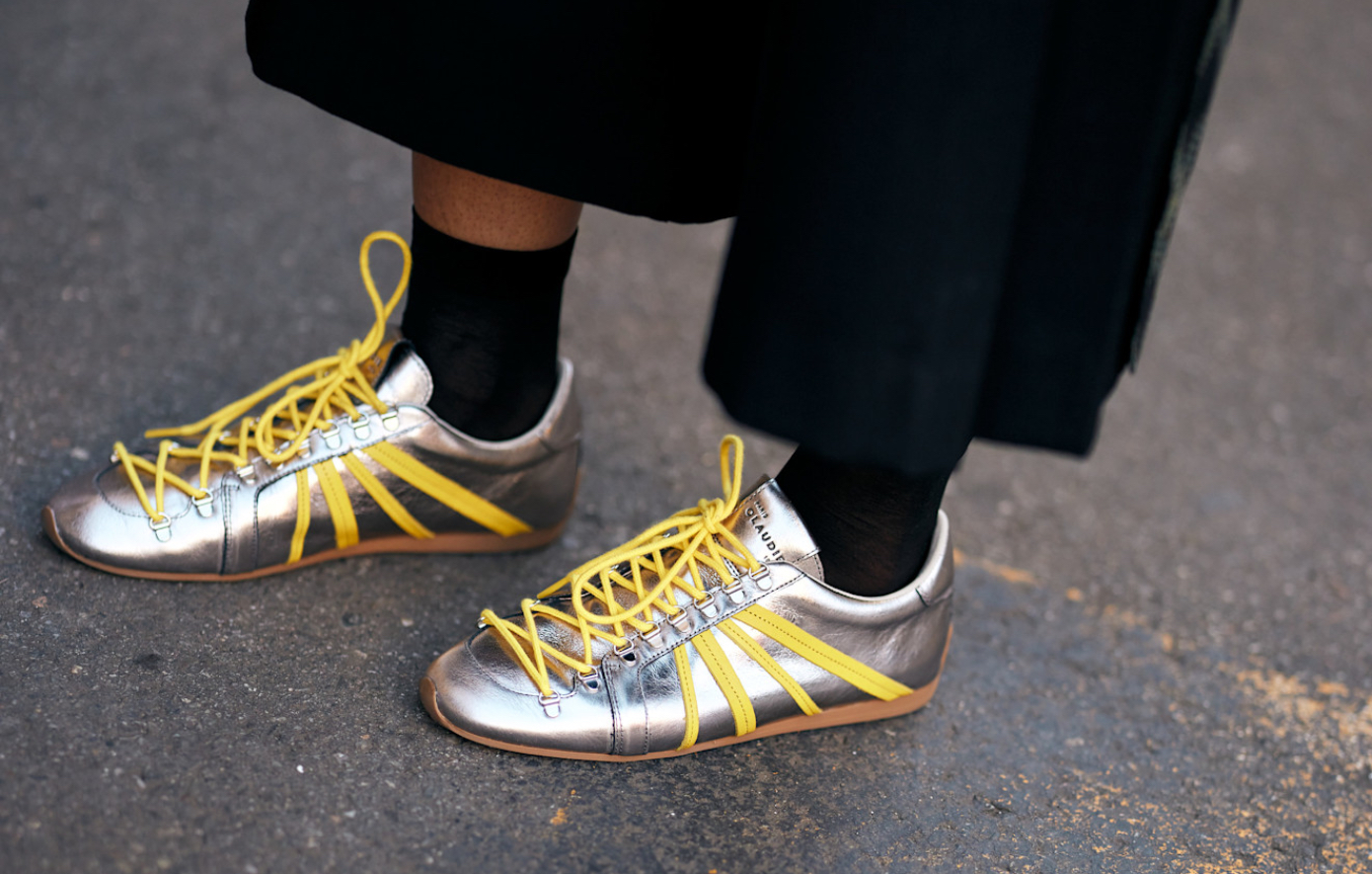 5+1 sneakers που θα φορεθούν πολύ αυτή την άνοιξη