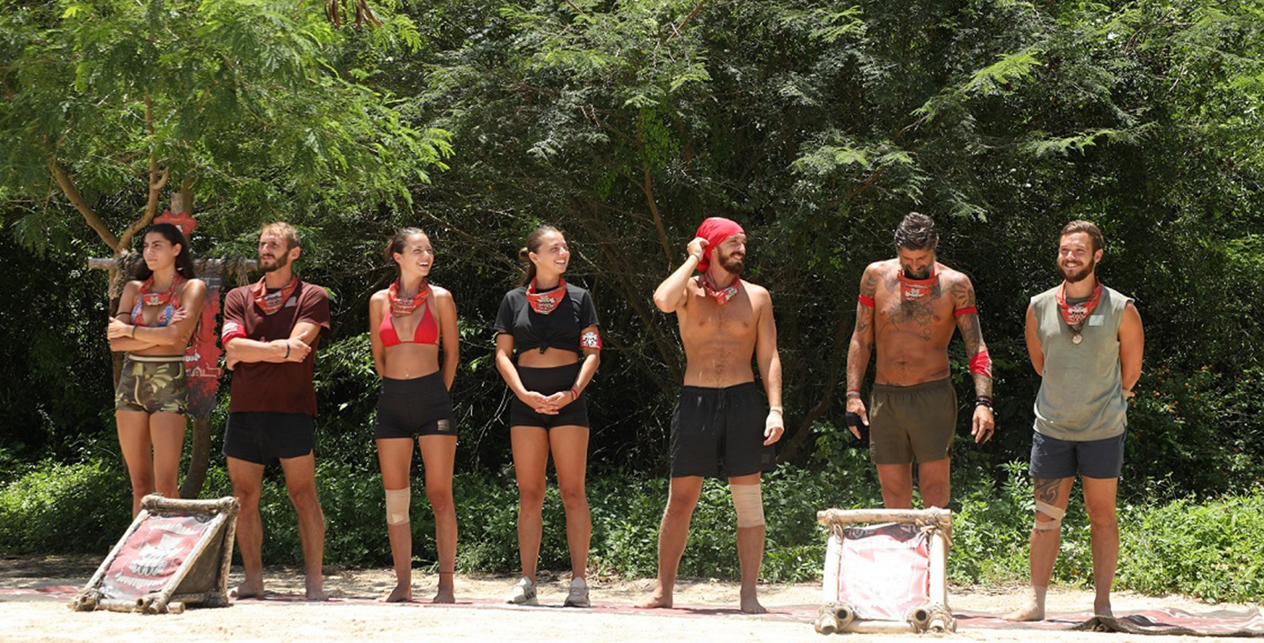 Πόσο επηρεάζει η επικοινωνία που έχουν οι δύο ομάδες τις αποφάσεις που παίρνονται στη συνέχεια στα Συμβούλια; Υπάρχουν συγκεκριμένα άτομα που μπορούν με τα λόγια τους να οδηγήσουν τις εξελίξεις; Στο νέο επεισόδιο του Survivor, απόψε, Τρίτη 28 Απριλίου, στις 21.00, στον ΣΚΑΪ τα γεγονότα δίνουν τις απαντήσεις και μία ανακοίνωση ενθουσιάζει τους Survivors…