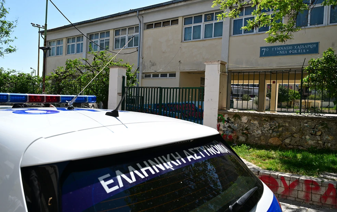 Ιατρικό θαύμα που γλίτωσε η 13χρονη μαθήτρια που έπεσε από μπαλκόνι σχολείου στο Χαϊδάρι