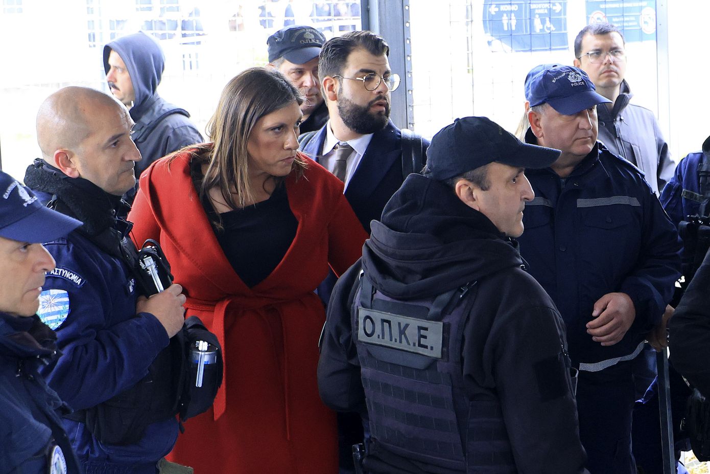 Εντάσεις, φωνές και διαμαρτυρίες στη δίκη για τα Τέμπη &#8211; Τη Μεγάλη Δευτέρα η επόμενη συνδρίαση