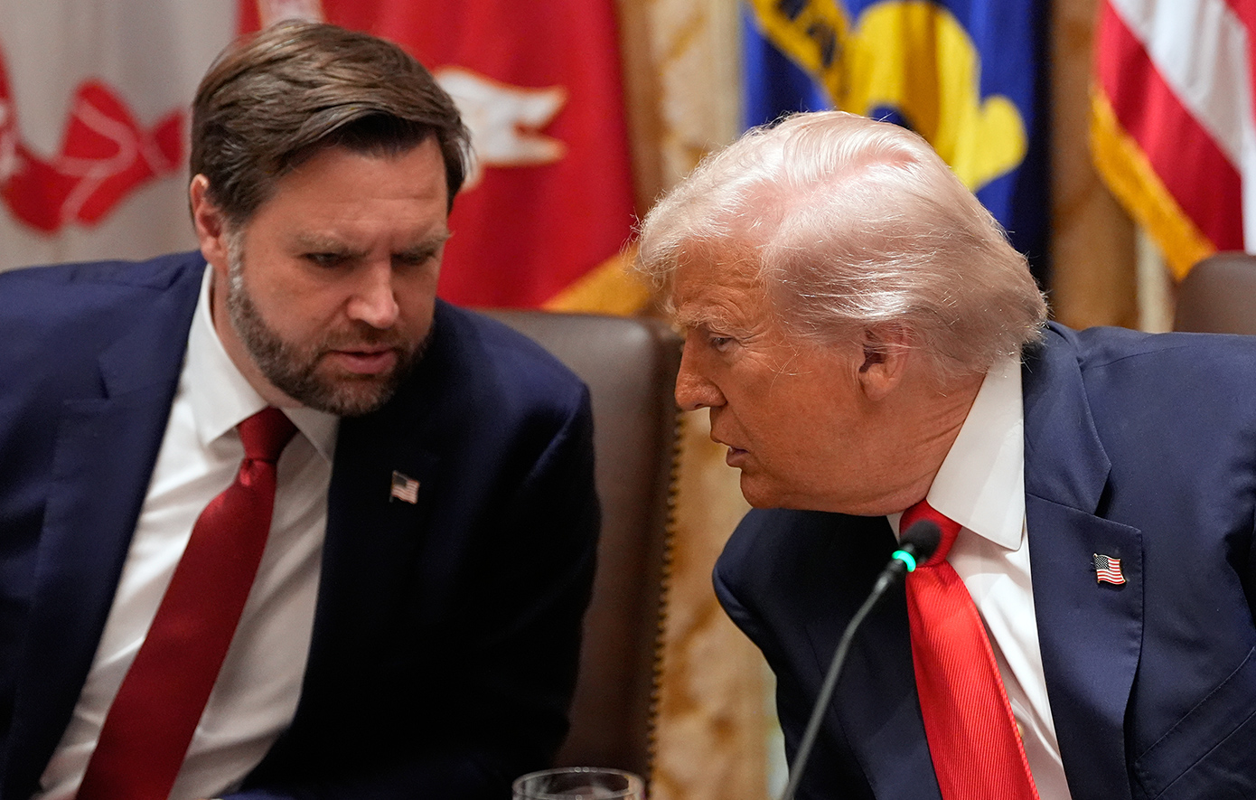 Τζέι Ντι Βανς: Ο αντιπρόεδρος που ονειρεύεται τον Λευκό Οίκο αλλά η «γκίνια» δεν τον αφήνει να «αγιάσει»