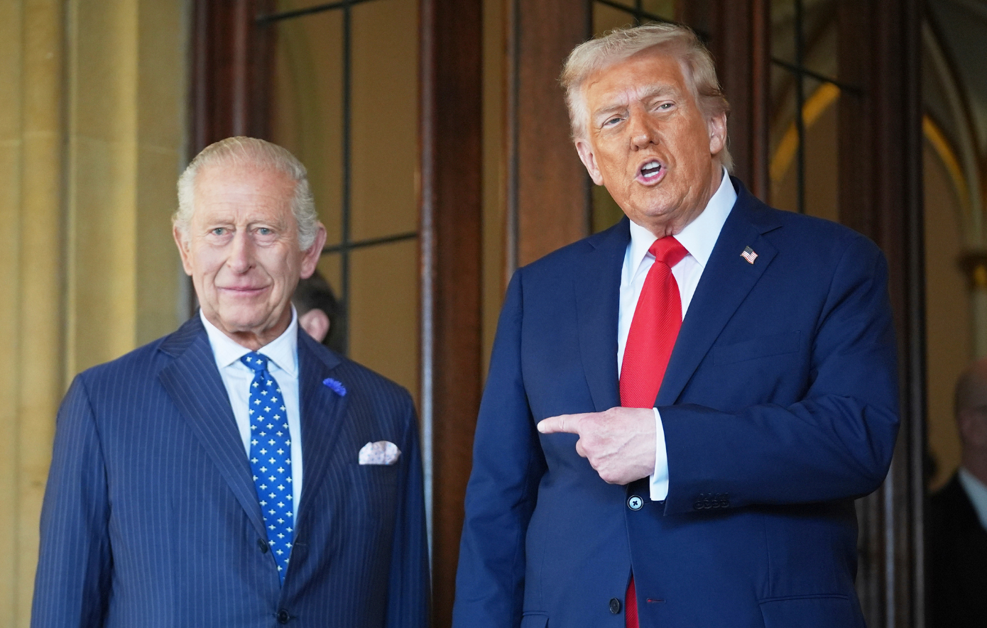 Βασιλιάς Κάρολος: Στις ΗΠΑ υπό δρακόντεια μέτρα μετά την επίθεση στον Ντόναλντ Τραμπ – Η αλλαγή της τελευταίας στιγμής