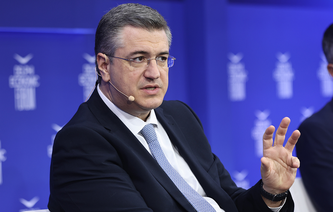 Ο Τζιτζικώστας παρέδωσε επιταγή 277 εκατ. ευρώ για την έναρξη των σιδηροδρομικών-οδικών έργων Αλεξανδρούπολης-Πυθίου