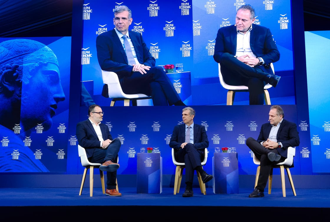 Διαχειρίσιμες οι επιπτώσεις από την κρίση στη Μ. Ανατολή &#8211; Τι είπαν Ε. Βασιλάκης Α. Παντελιάδης στο Φόρουμ των Δελφών