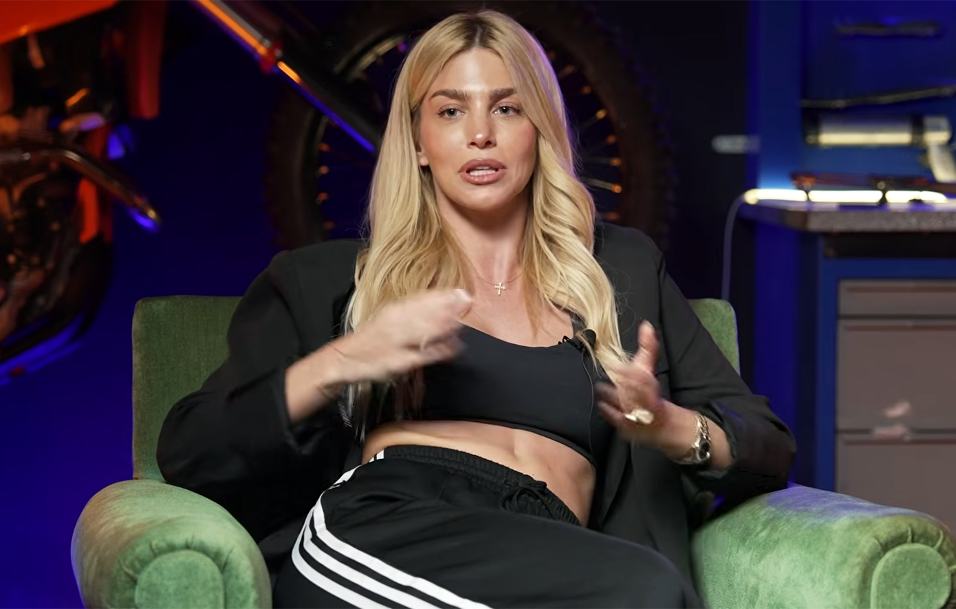 Βάλια Χατζηθεοδώρου: «Έχω συγχωρέσει μηνύματα που βρήκα σε σύντροφό μου που μιλούσε με άλλη»