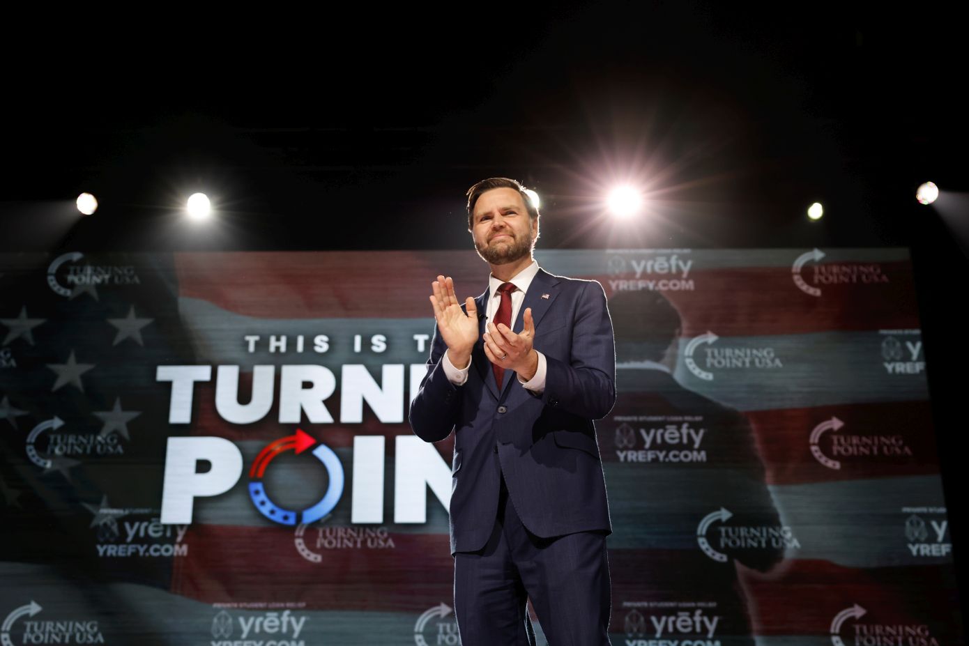 H «επείγουσα διπλωματία» του Τζέι Ντι Βανς &#8211; Γιατί ο αντιπρόεδρος των ΗΠΑ ανέλαβε τις σοβαρές διαπραγματεύσεις με το Ιράν