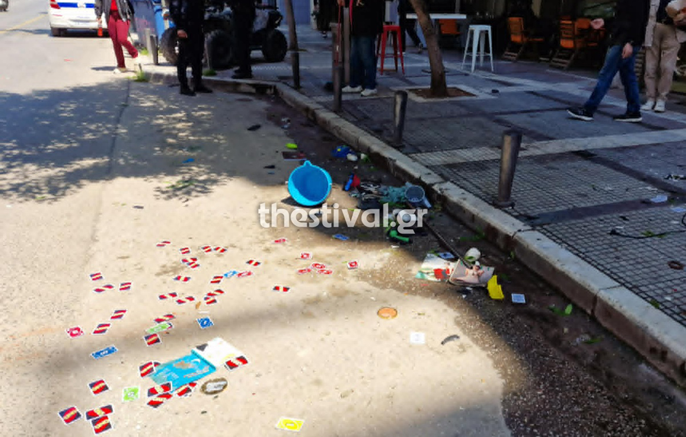 Άφησαν 5 ετών παιδί μόνο του σε διαμέρισμα  και «πέταξε» όλο το σπίτι στο δρόμο &#8211; Απίστευτο περιστατικό στη Θεσσαλονίκη