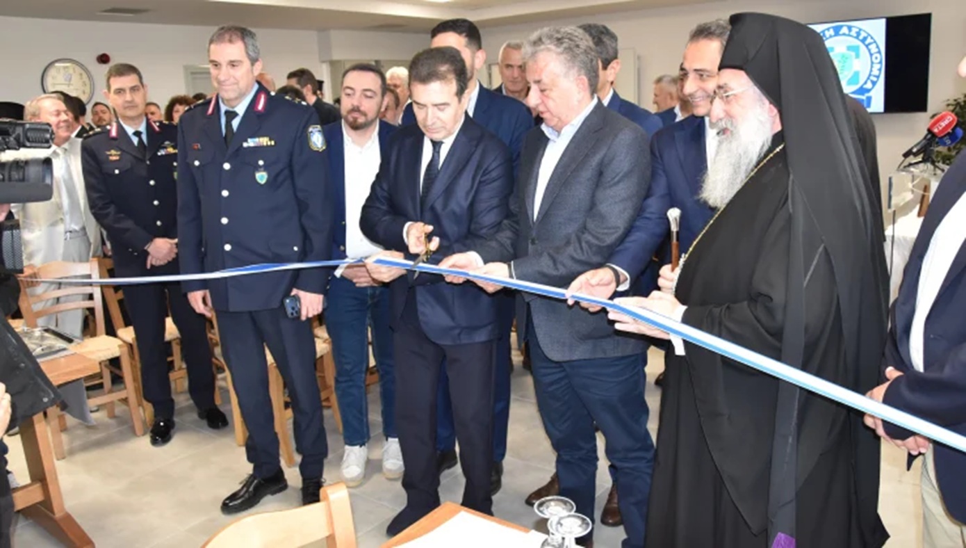 Ο Μιχάλης Χρυσοχοΐδης εγκαινίασε τη λέσχη σίτισης αστυνομικών στο Ηράκλειο &#8211; «Χτίζουμε υπηρεσίες, δομές, αλλά και υποδομές»