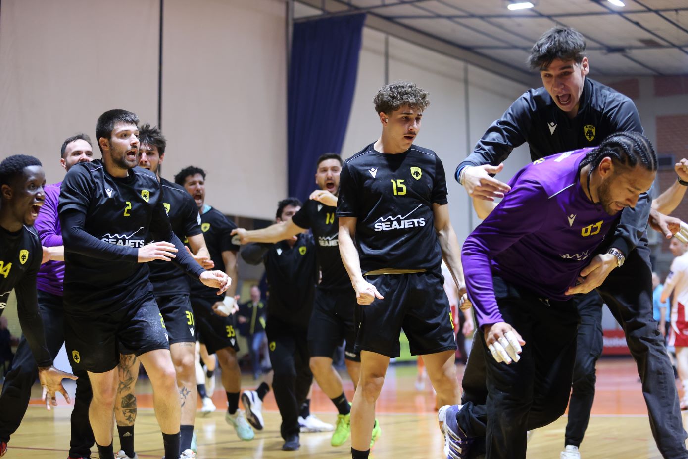 Handball Premier: Με ανατροπή η ΑΕΚ, έκανε το 1-0 στους τελικούς με τον Ολυμπιακό