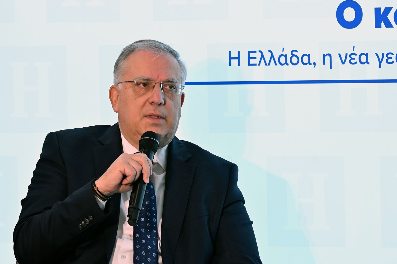 Θεοδωρικάκος: Η Τεχνητή Νοημοσύνη πρέπει να μείνει στα χέρια των ανθρώπων &#8211; Μήνυμα υπέρ της ενίσχυσης της καινοτομίας
