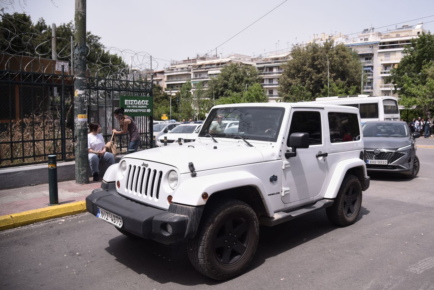 Στη φυλακή ο 58χρονος που πυροβόλησε με ούζι μέσα σε μπαρ στην Καλλιθέα -«Είχα πιει πολύ και θόλωσα»