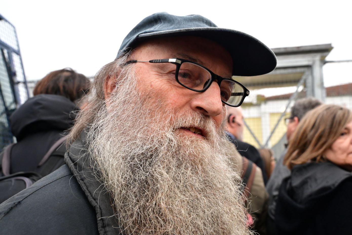 Τέμπη: Την κακουργηματική δίωξη του πρώην υπουργού Μεταφορών Καραμανλή ζήτησαν συγγενείς από τον Άρειο Πάγο &#8211; «Έχει τεράστια ποινική ευθύνη»