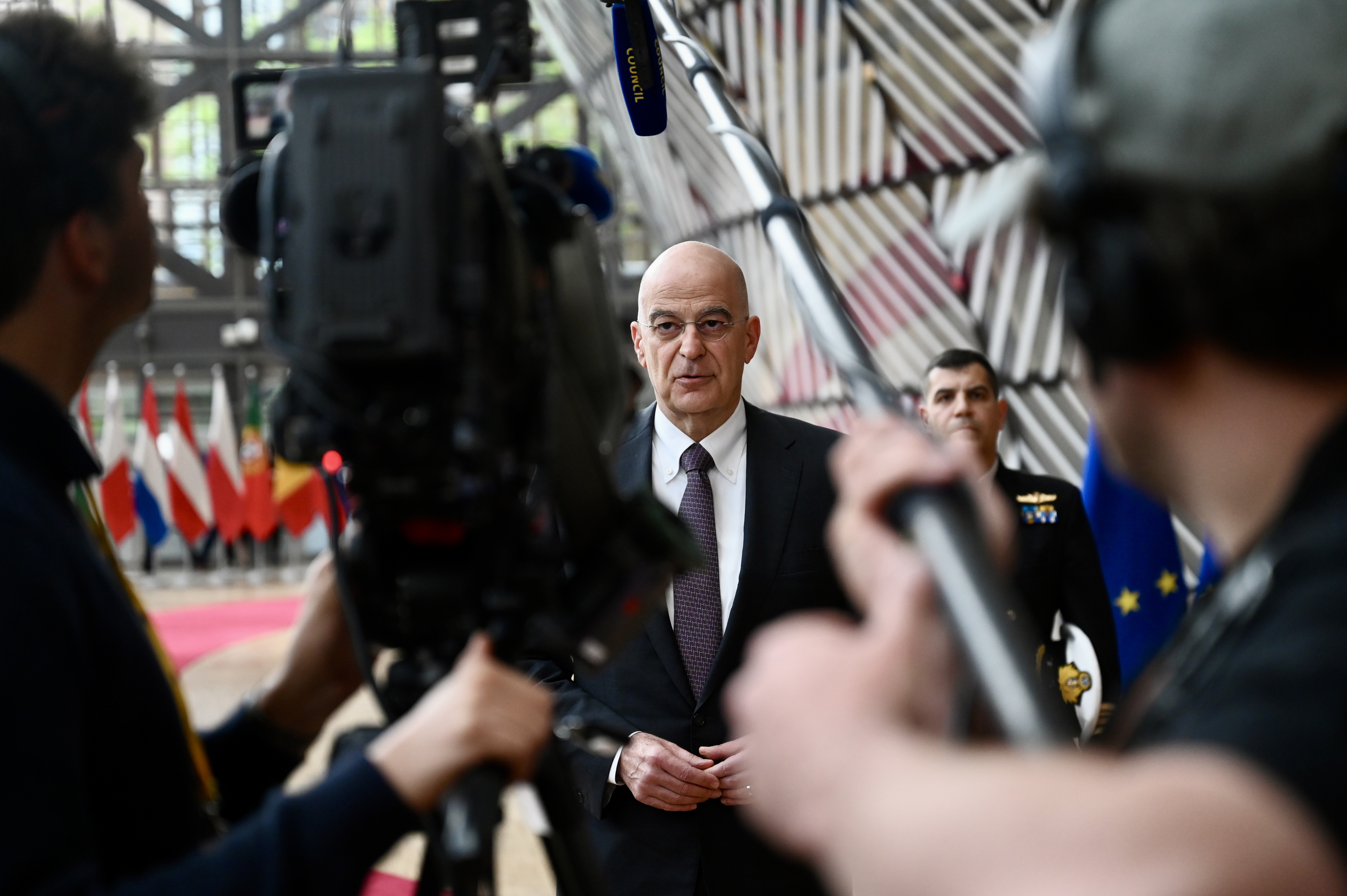 Αυστηρό μήνυμα Δένδια για το ουκρανικό θαλάσσιο drone με τα εκρηκτικά: «Αναμένω με ιδιαίτερο ενδιαφέρον τις εξηγήσεις»